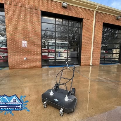 Scruggs commercial exterior cleaning